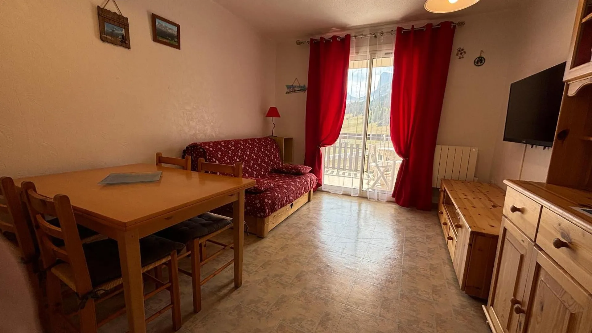Apartment Super Devoluy Residence Les Issarts - Appart - 4 Pers Le Devoluy France